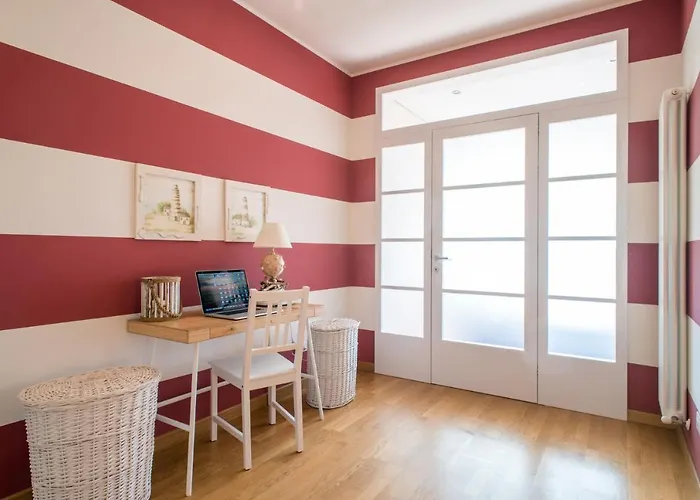 Domek alpejski House,giardino,piscina,spiaggia, 6 Posti